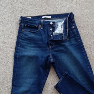 Levi's Wedgie Icon Jeans